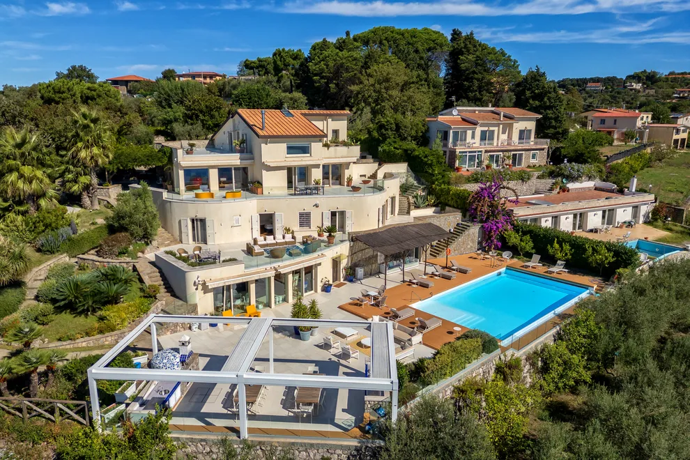 Luxury Villa Hermes